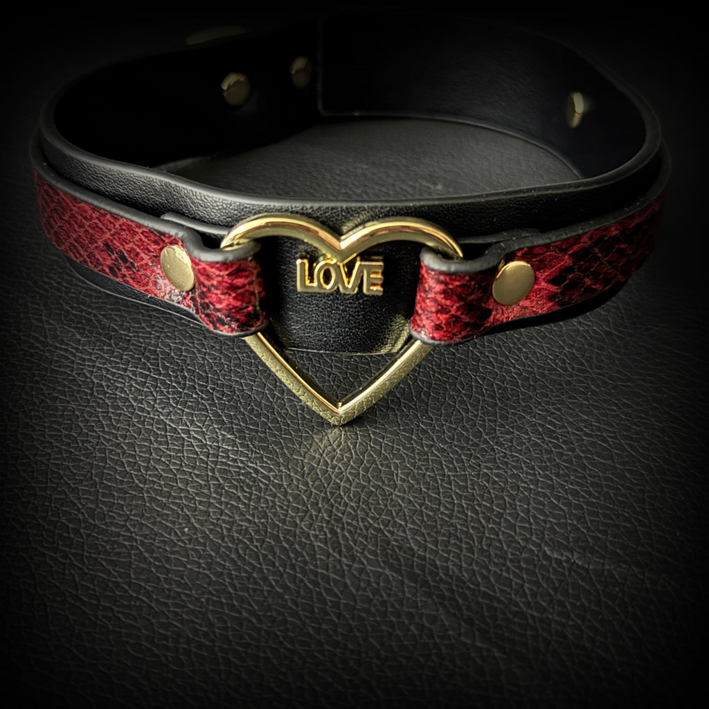 Daluse Gold Heart Ring Red Black Snake Pattern Double Leather Choker Collar Necklace