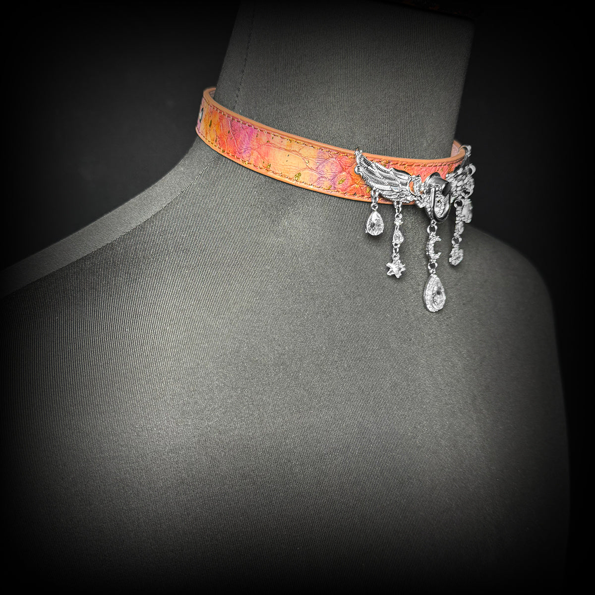 Daluse Gold Spotted Purple Orange Snake Leather Choker Angel Wings Crystal Pendant Adjustment Collar Necklace