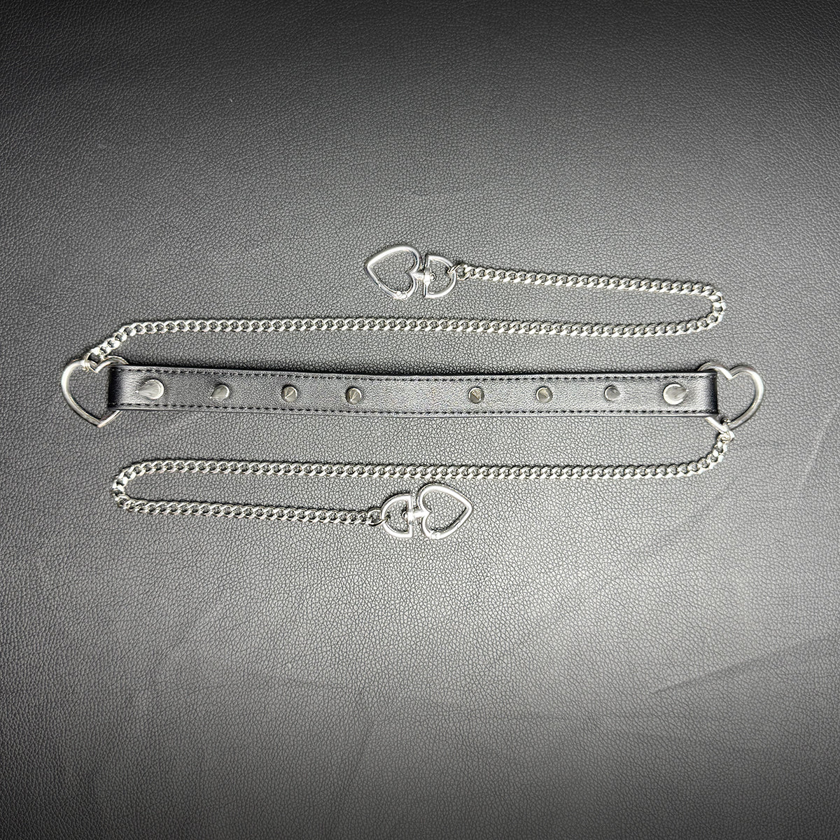 Daluse Riveted Heart Shaped Leather Choker with Titanium Double Chain Adjustment Collar Necklace