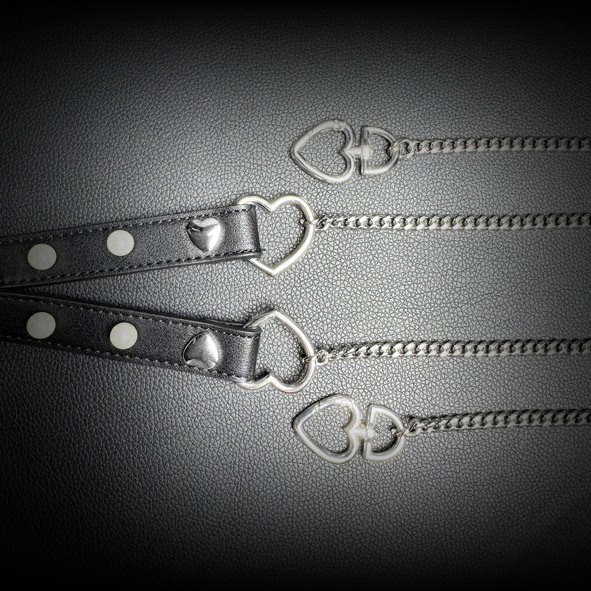 Daluse Pearl Heart Shaped Leather Choker with Titanium Double Chain Adjustment Collar Necklace