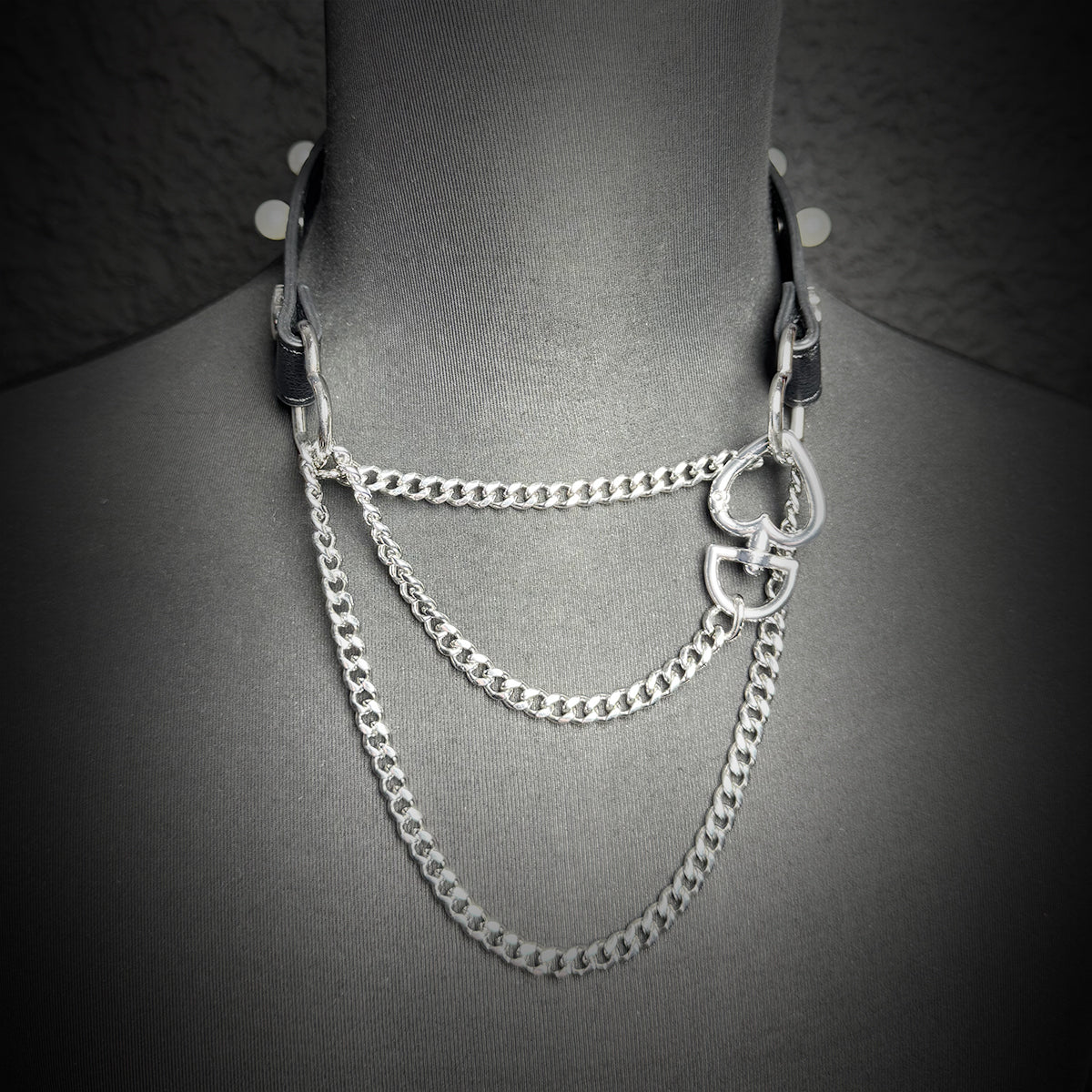 Daluse Pearl Heart Shaped Buckle Leather Choker Single Titanium Chain Versatile Fashion Collar Necklace