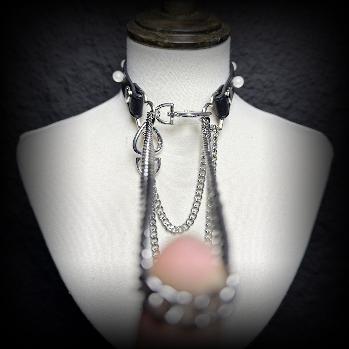 Daluse Pearl Heart Shaped Leather Choker with Titanium Double Chain Adjustment Collar Necklace