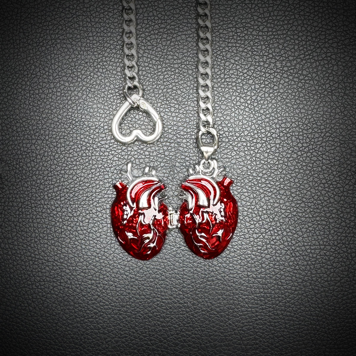 Daluse Red Openable Heart Silver Titanium Steel Chain Necklace